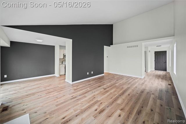 6397 Club Court, Grand Blanc, MI 48439