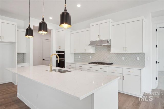 5145 N Trident Way, Meridian, ID 83646