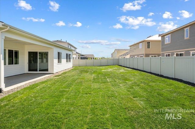 5145 N Trident Way, Meridian, ID 83646