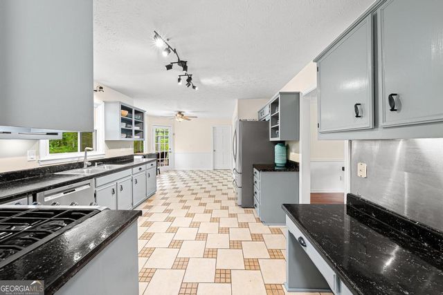 761 Winnbrook Drive, Dacula, GA 30019