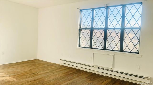 351 Sierra Vista, Valley Cottage, NY 10989