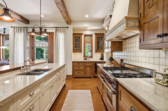 5 Puritan Place, Huntington, NY 11743