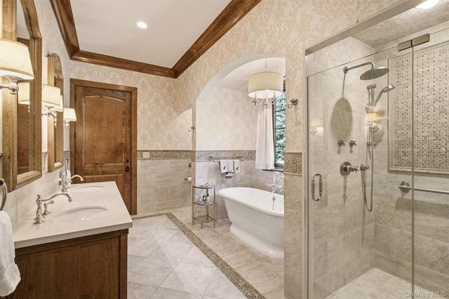 5 Puritan Place, Huntington, NY 11743
