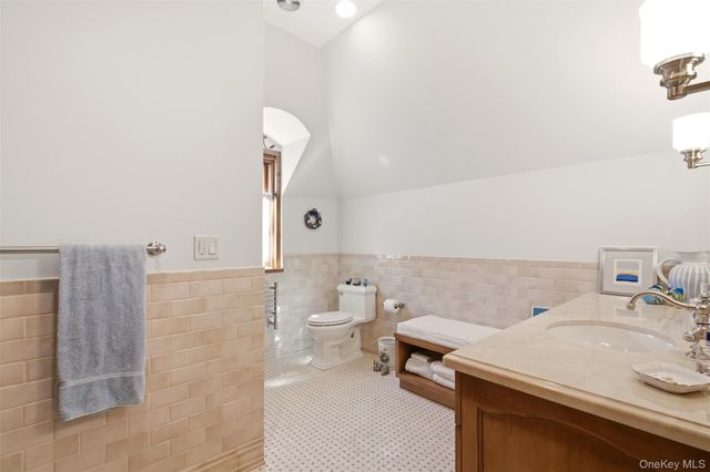 5 Puritan Place, Huntington, NY 11743