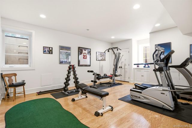 5 Puritan Place, Huntington, NY 11743