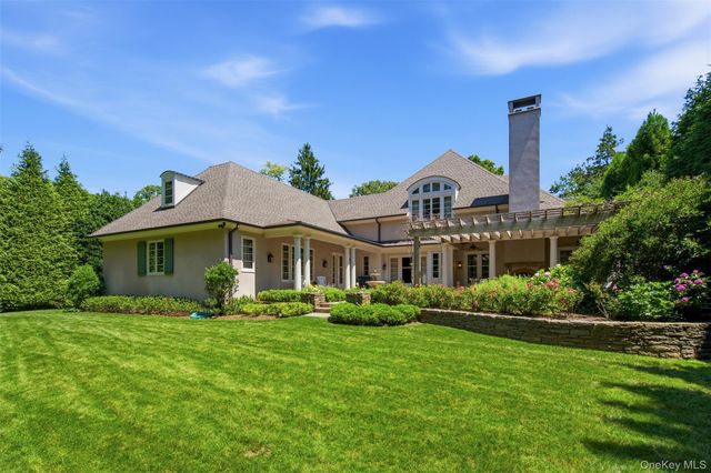 5 Puritan Place, Huntington, NY 11743
