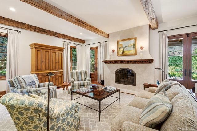 5 Puritan Place, Huntington, NY 11743