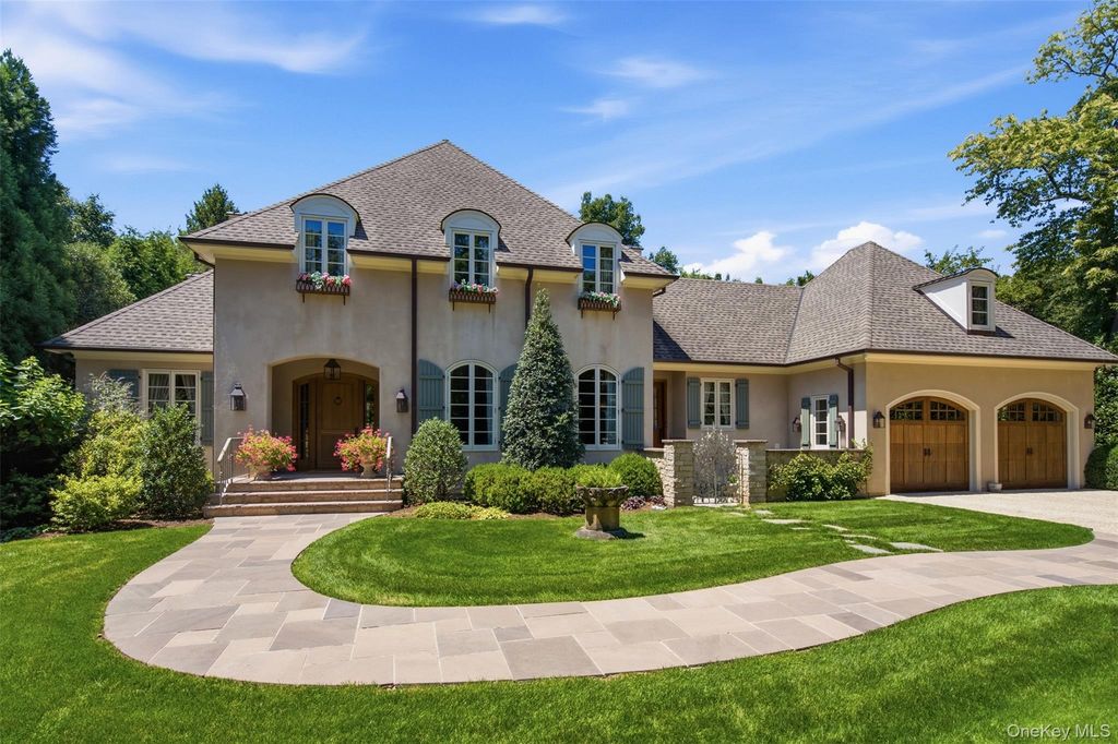5 Puritan Place, Huntington, NY 11743