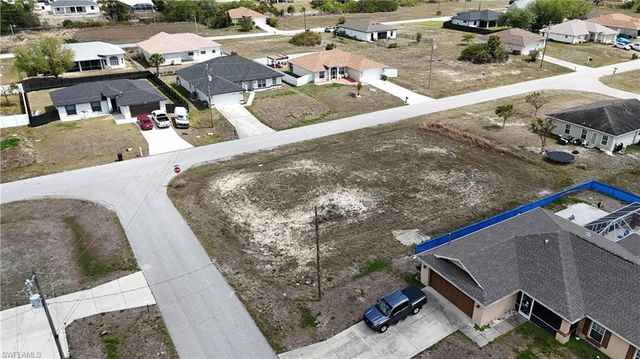 300 NW 21st ST, Cape Coral, FL 33993