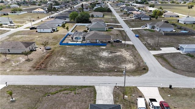 300 NW 21st ST, Cape Coral, FL 33993