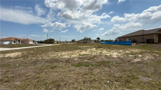 300 NW 21st ST, Cape Coral, FL 33993