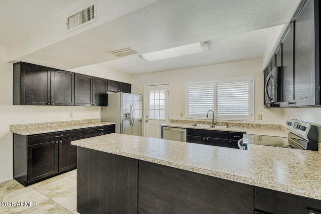 4815 W BLUEFIELD Avenue, Glendale, AZ 85308