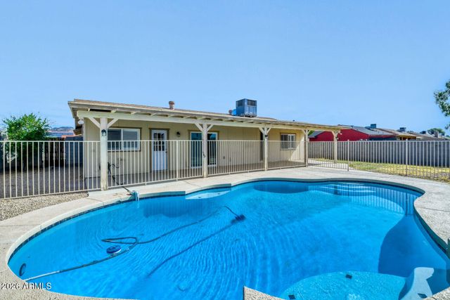 4815 W BLUEFIELD Avenue, Glendale, AZ 85308