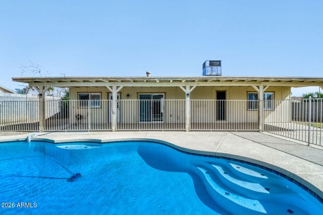 4815 W BLUEFIELD Avenue, Glendale, AZ 85308