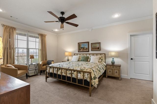 2200 NE Steinbeck Drive, Bentonville, AR 72712