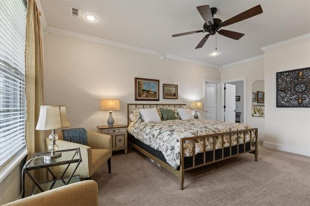 2200 NE Steinbeck Drive, Bentonville, AR 72712