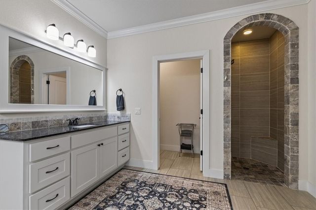 2200 NE Steinbeck Drive, Bentonville, AR 72712