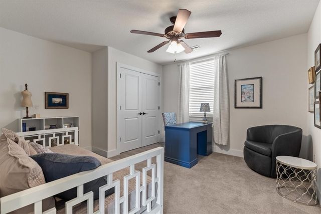 2200 NE Steinbeck Drive, Bentonville, AR 72712