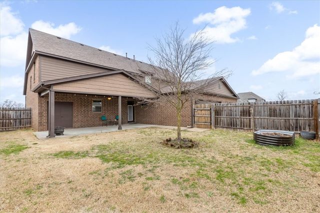 2200 NE Steinbeck Drive, Bentonville, AR 72712