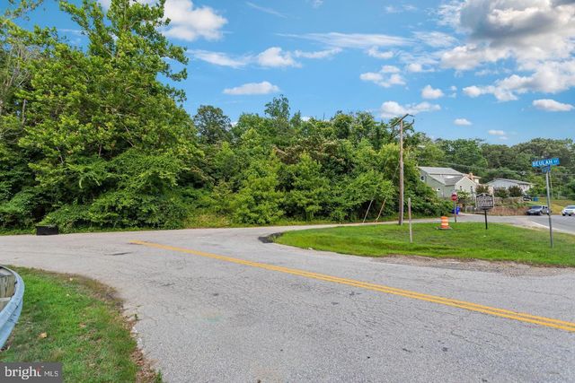 9005 BACKLICK RD, Fort Belvoir, VA 22060