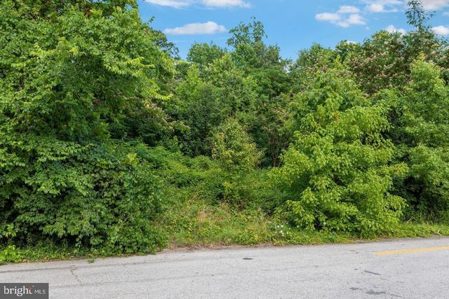 9005 BACKLICK RD, Fort Belvoir, VA 22060