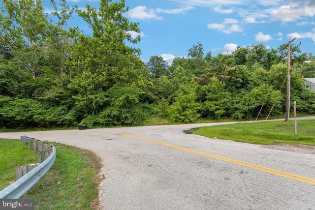 9005 BACKLICK RD, Fort Belvoir, VA 22060