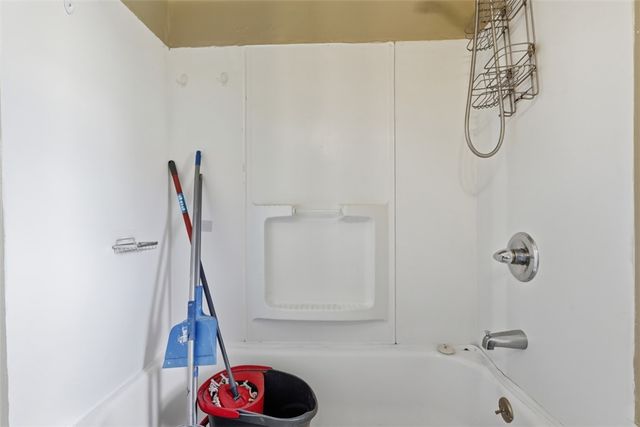 3226 Huxley St, Sheraden, PA 15204