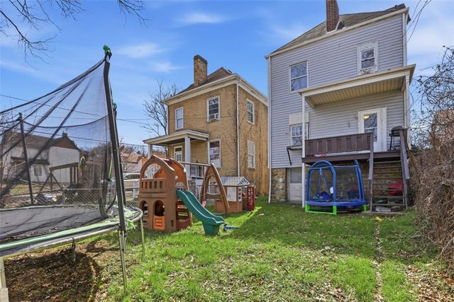 3226 Huxley St, Sheraden, PA 15204