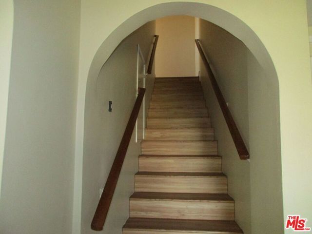 5108 VALLEY RIDGE Avenue, View Park, CA 90043