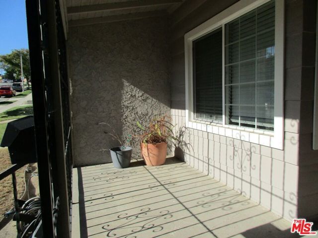 5108 VALLEY RIDGE Avenue, View Park, CA 90043