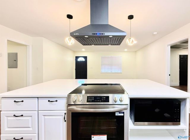 3705 Cerro Vista Street SW, Huntsville, AL 35805