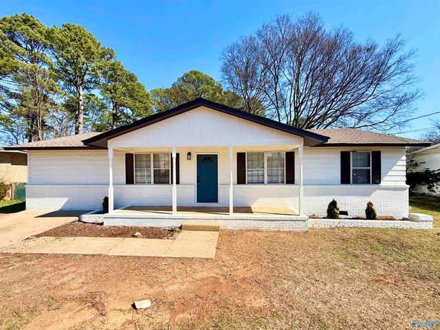 3705 Cerro Vista Street SW, Huntsville, AL 35805