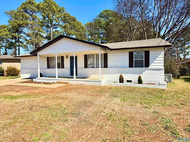 3705 Cerro Vista Street SW, Huntsville, AL 35805