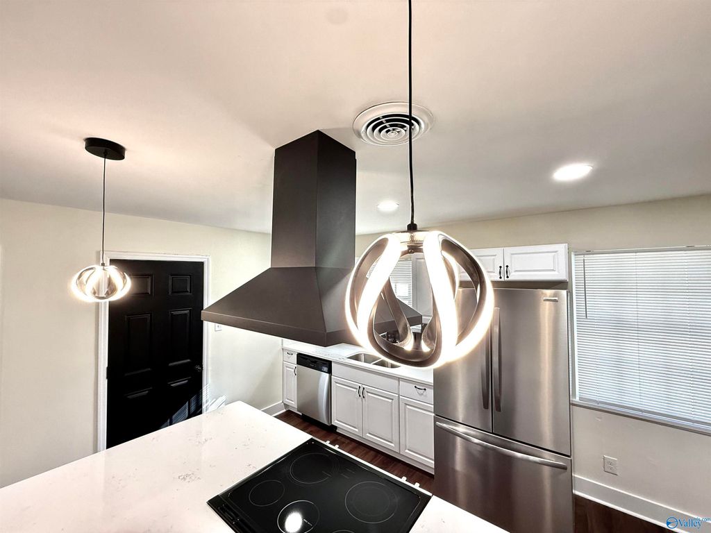 3705 Cerro Vista Street SW, Huntsville, AL 35805