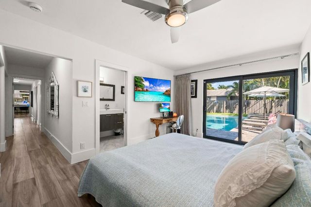 518 SW 28th Avenue, Boynton Beach, FL 33435