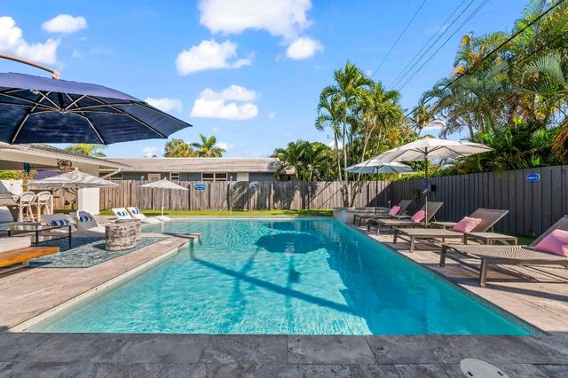 518 SW 28th Avenue, Boynton Beach, FL 33435