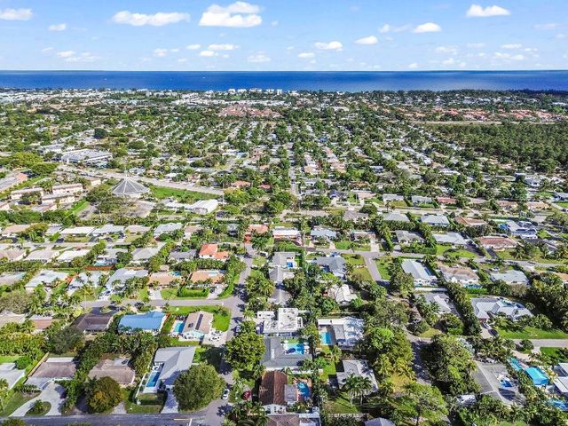 518 SW 28th Avenue, Boynton Beach, FL 33435