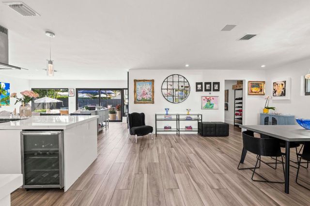 518 SW 28th Avenue, Boynton Beach, FL 33435