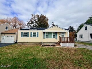 75 Ahl Avenue, Colonie, NY 12205