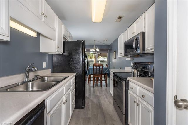 874 Big Creek Court, High Point, NC 27265
