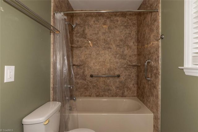 874 Big Creek Court, High Point, NC 27265