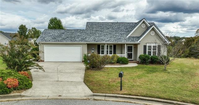 874 Big Creek Court, High Point, NC 27265