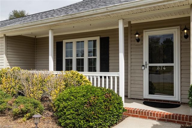 874 Big Creek Court, High Point, NC 27265