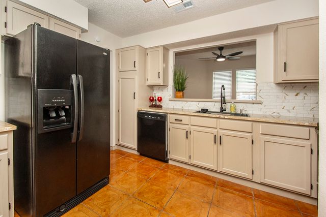 1609 Brentwood Drive, Irving, TX 75061