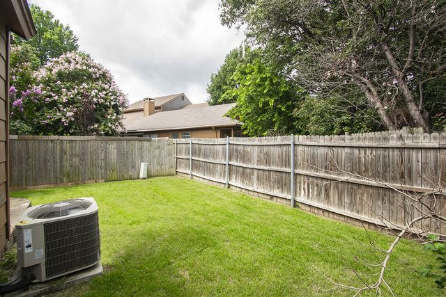 1609 Brentwood Drive, Irving, TX 75061