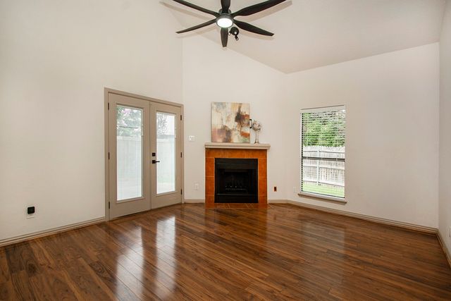 1609 Brentwood Drive, Irving, TX 75061