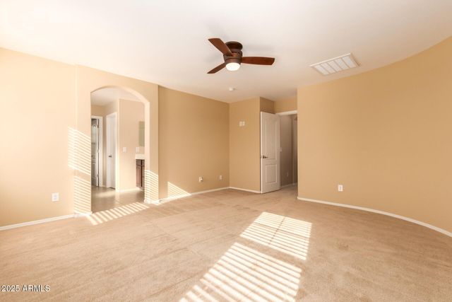 3215 E SPORTS Drive, Gilbert, AZ 85298