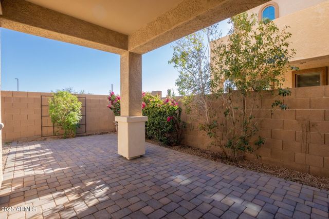 3215 E SPORTS Drive, Gilbert, AZ 85298