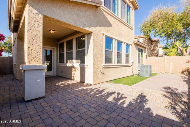 3215 E SPORTS Drive, Gilbert, AZ 85298