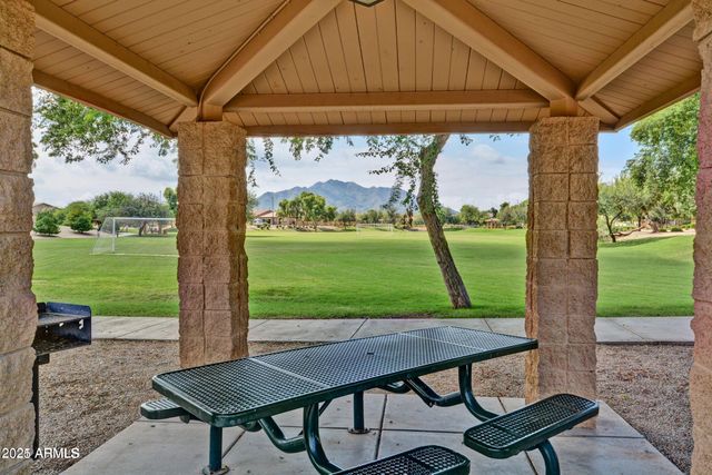 3215 E SPORTS Drive, Gilbert, AZ 85298